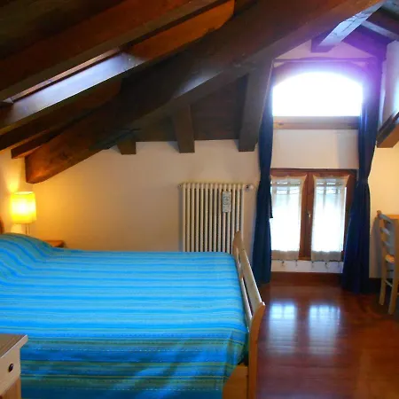 The House On The Bridge- La Casa Sul Ponte Feriehus *